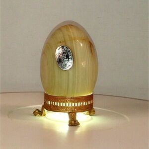 1970s Highly Polished Mexican Onyx Egg with Brass Stand 2.75" Collectable